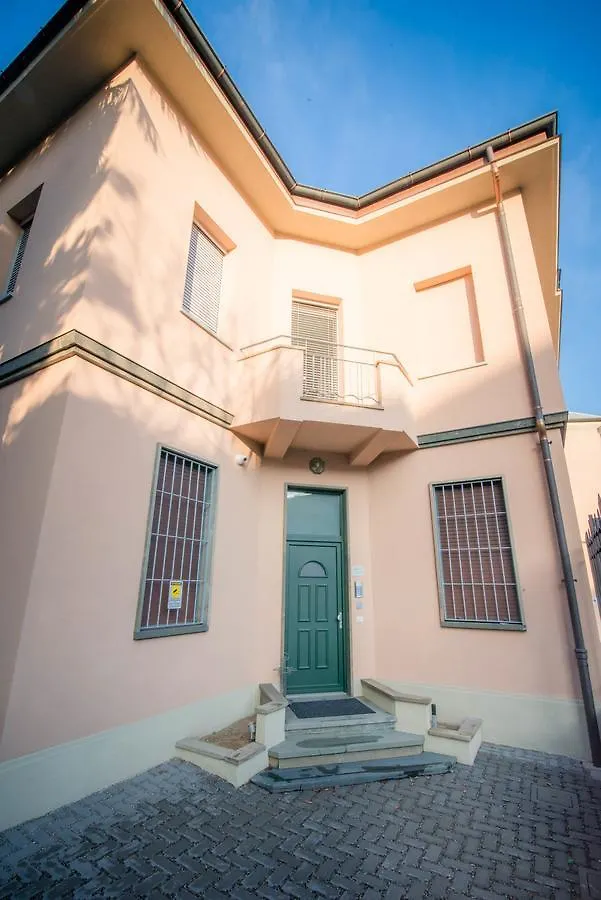 Comonfive Apartments Holiday home Como