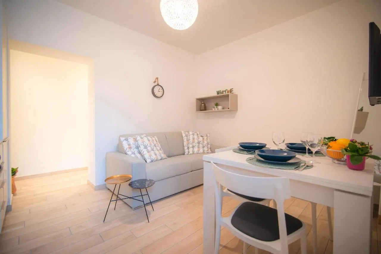 Comonfive Apartments Casa vacanze