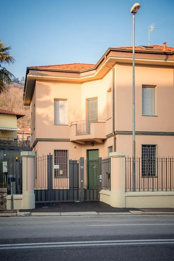 Comonfive Apartments Hébergement de vacances Côme