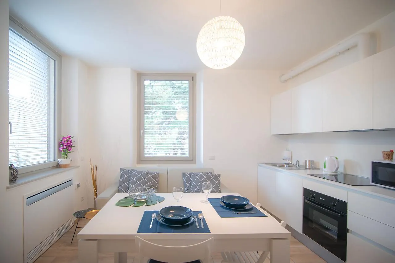 Comonfive Apartments Italie